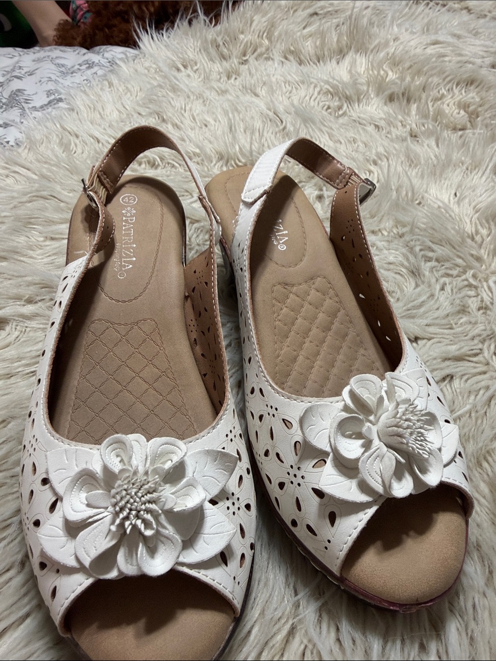 Patricia Nash White Floral Cutout Slingback Sandals